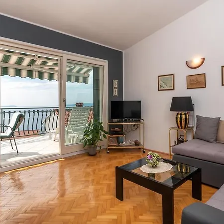 With A Parking Space Mavarstica, Ciovo - 16215 شقة