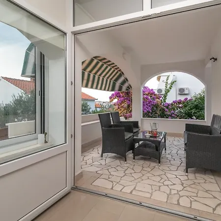 With A Parking Space Mavarstica, Ciovo - 16215 شقة