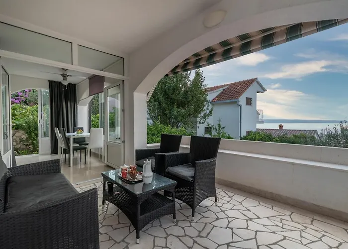 With A Parking Space Mavarstica, Ciovo - 16215 *