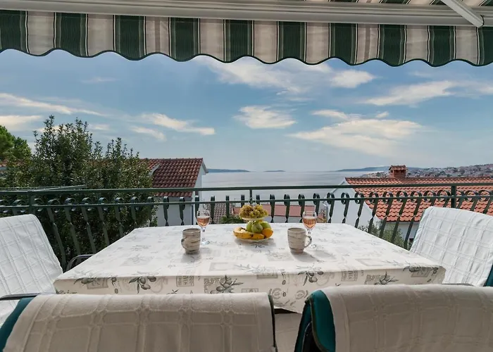 公寓 With A Parking Space Mavarstica, Ciovo - 16215 特罗吉尔